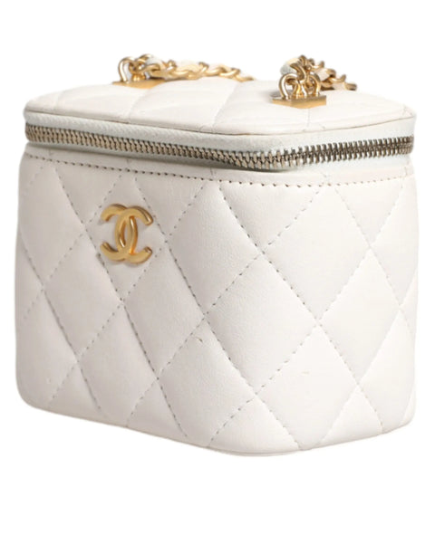White Matelasse Lambskin Gold Chain Shoulder Vanity Mirror Chanel